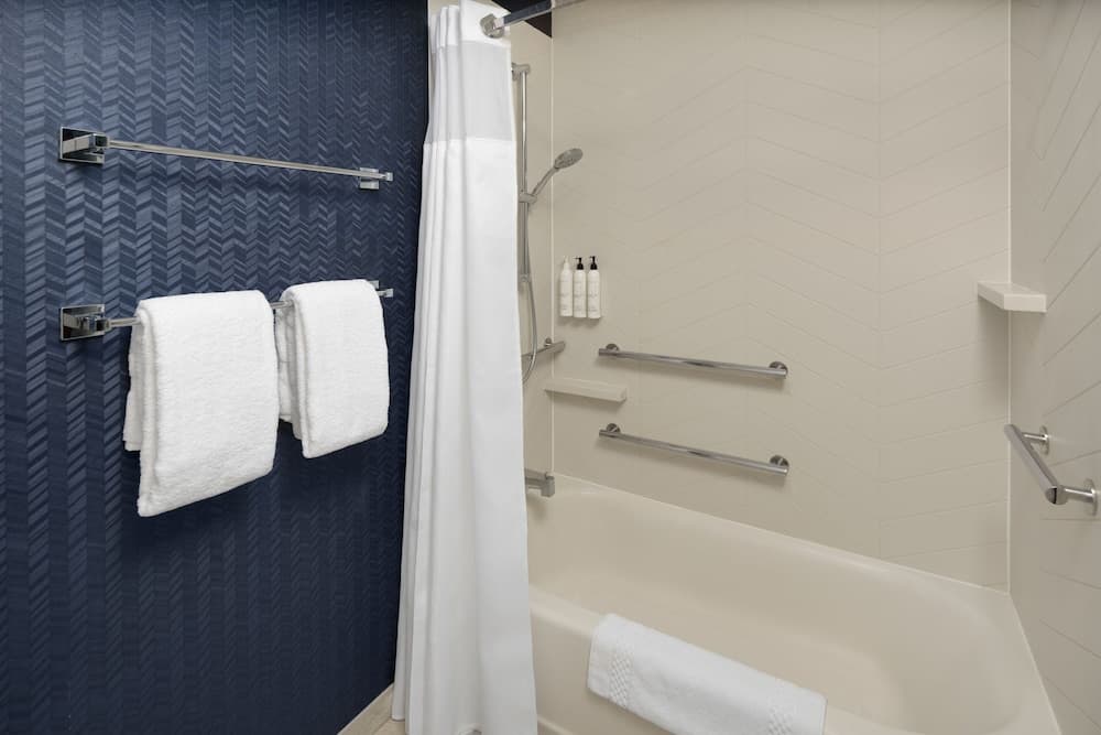 Fairfield Inn & Suites by Marriott Beaverton gallery photo in Beaverton, OR — image 11