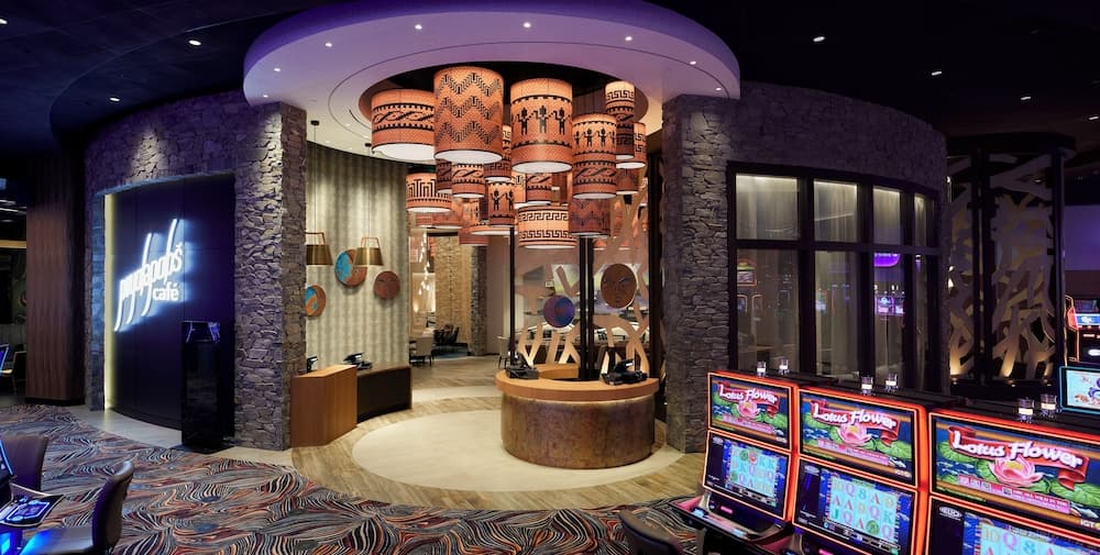Emerald Queen Hotel and Casino - Tacoma gallery photo in Tacoma, WA — image 22