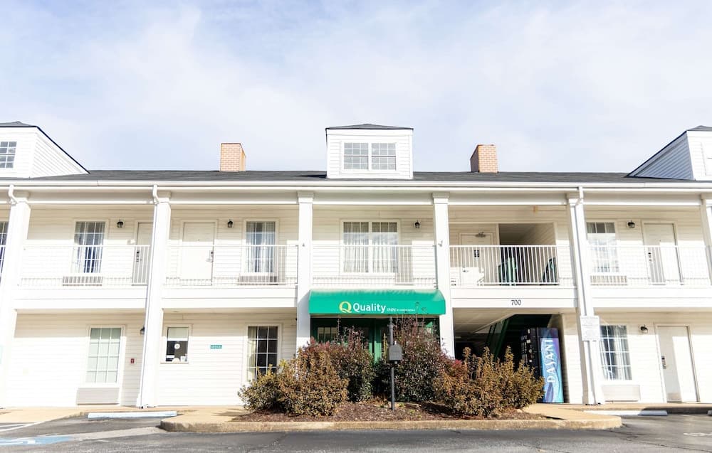 Quality Inn Carrollton Medical Center featured exterior or lobby in Carrollton, GA — similar hotel