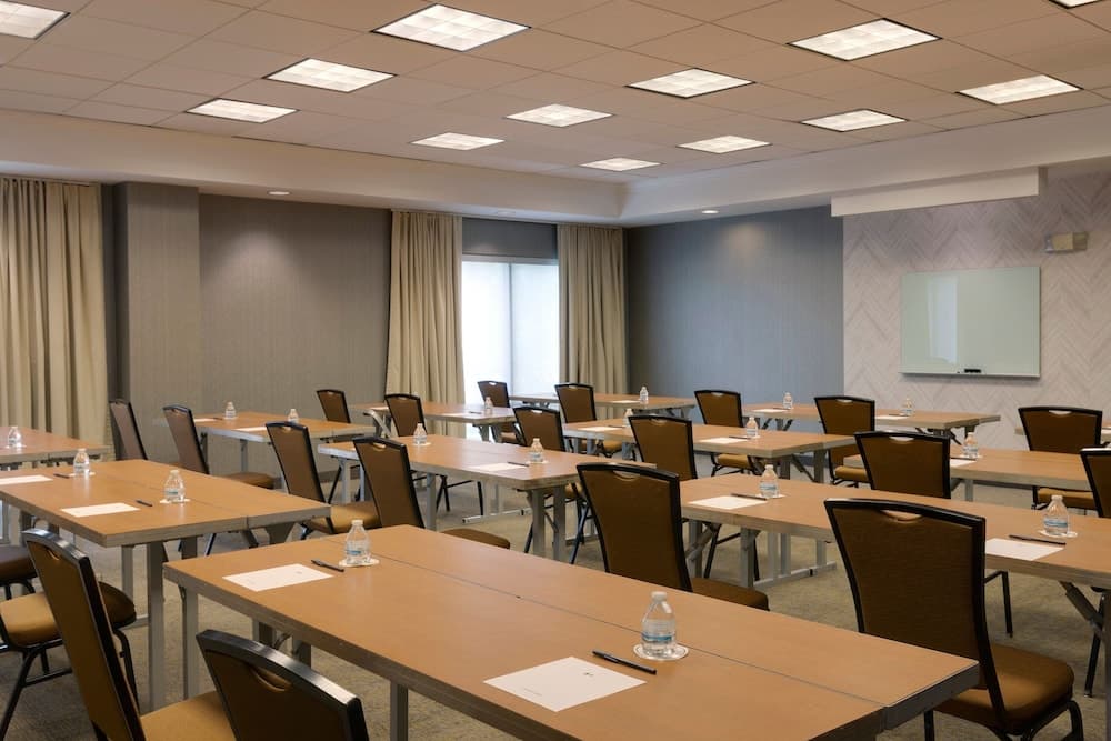 SpringHill Suites by Marriott Newark Liberty International gallery photo in Newark, NJ — image 41