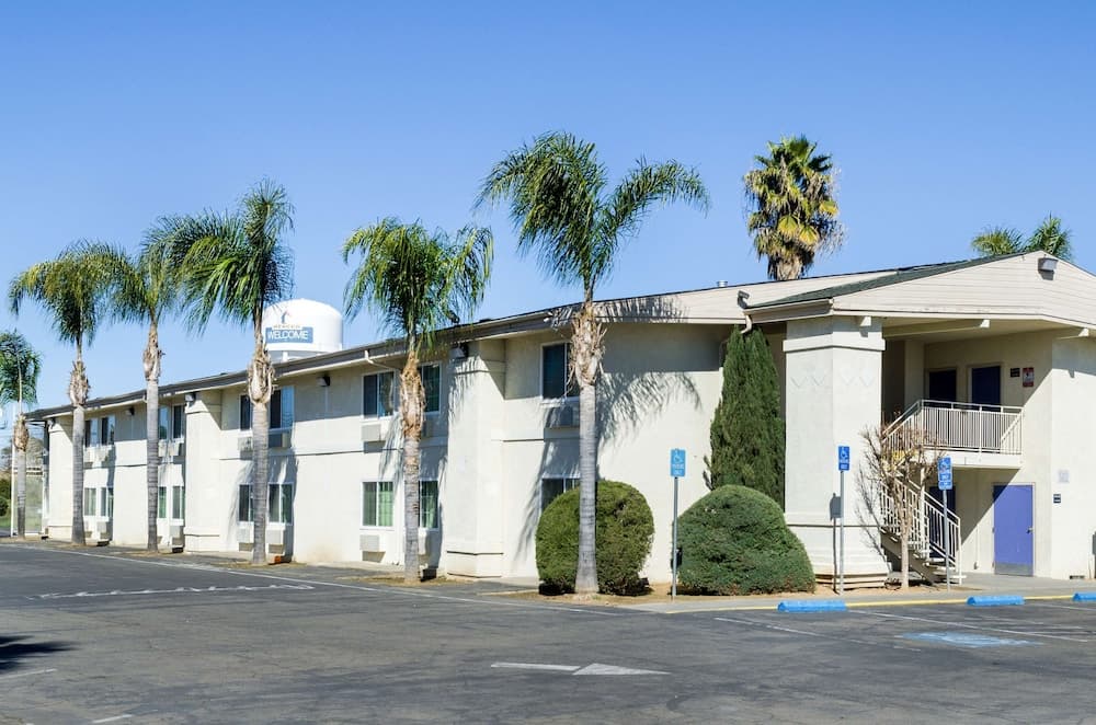 Ramada by Wyndham Merced gallery photo in Merced, CA — image 21