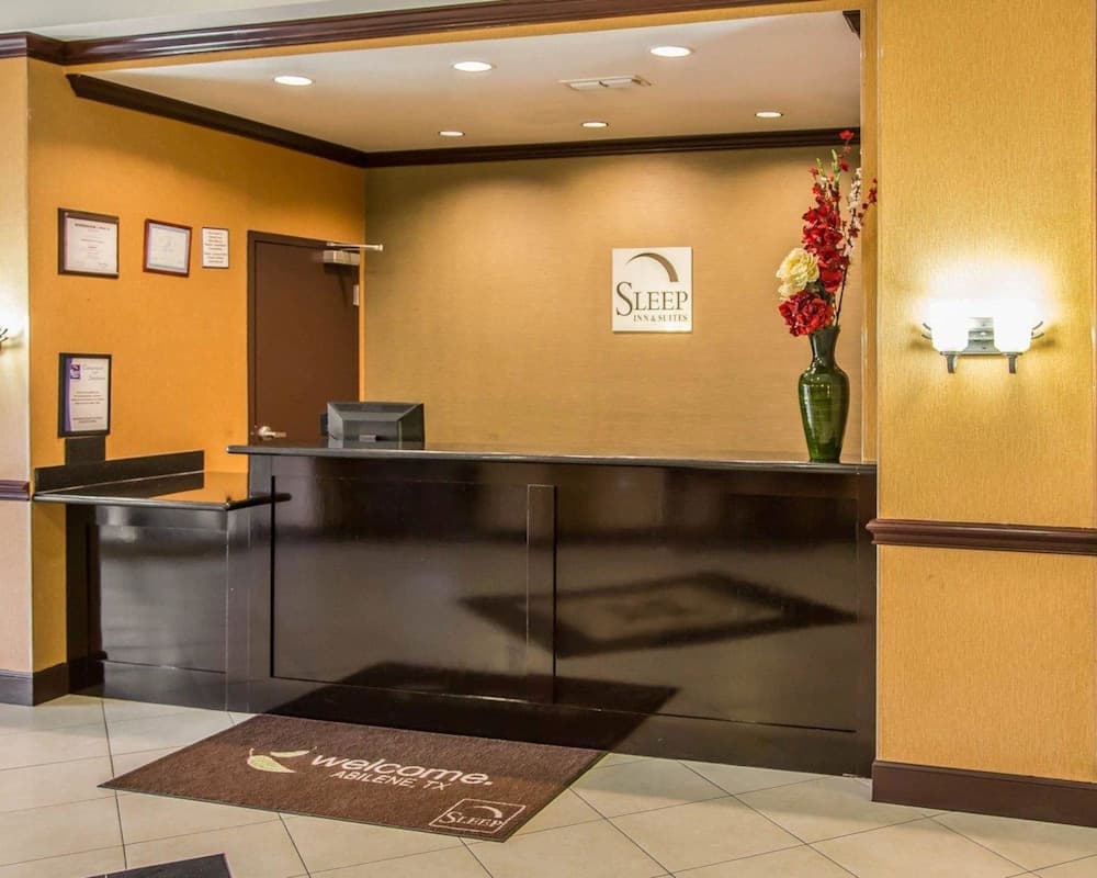 Sleep Inn & Suites Abilene Near University interior in Abilene, TX — gallery photo 2