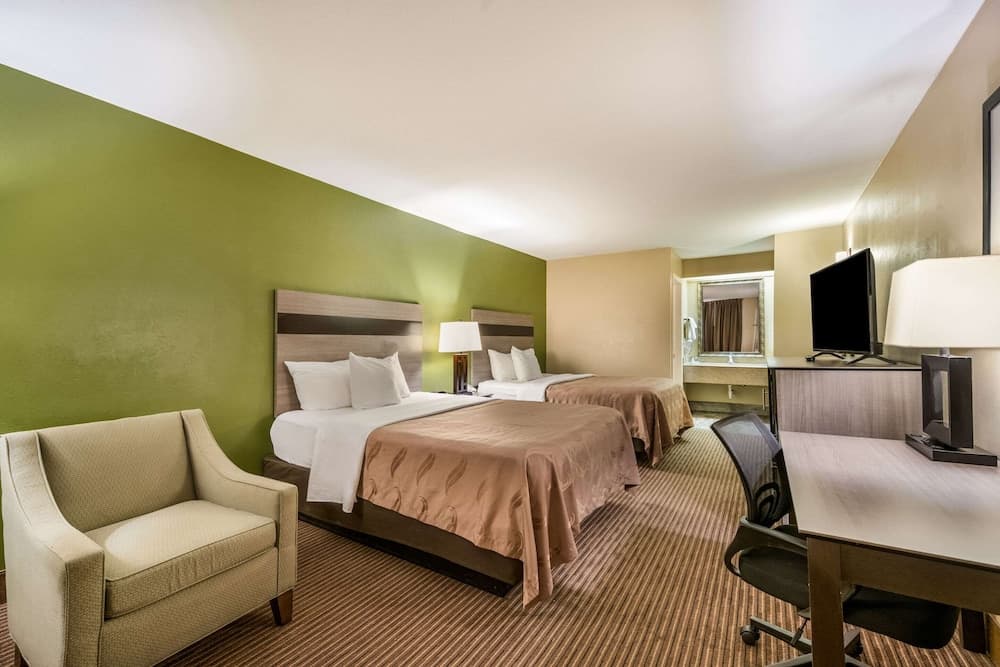 Quality Inn & Suites Garland - East Dallas gallery photo in Garland, TX — image 4