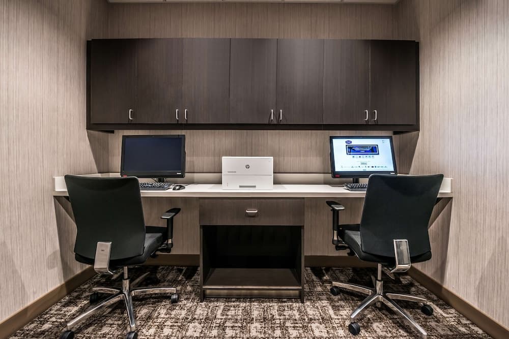 Hampton Inn & Suites Wixom gallery photo in Wixom, MI — image 56