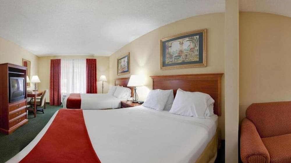 Holiday Inn Express Hotel & Suites Brooksville West by IHG interior in Spring Hill, FL — gallery photo 2