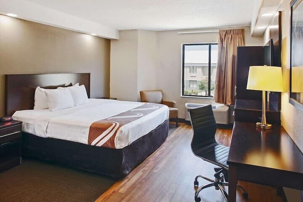 Spark by Hilton Bentonville interior in Bentonville, AR — gallery photo 2