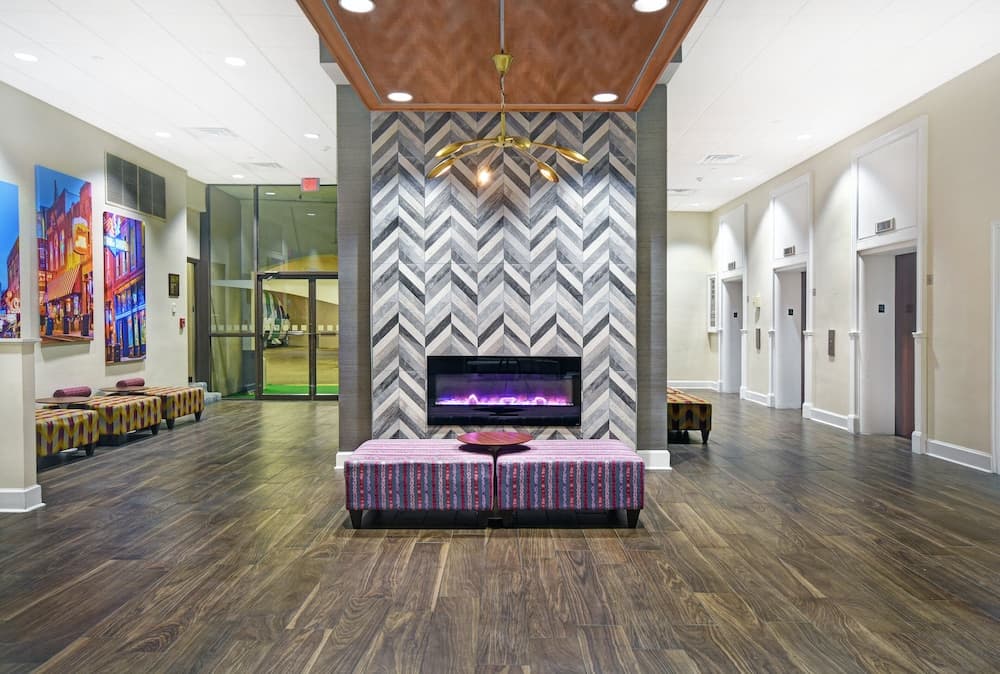 Holiday Inn Downtown Memphis by IHG interior in Memphis, TN — gallery photo 2