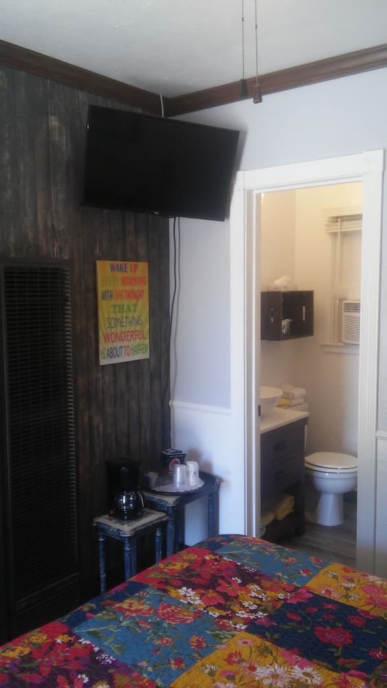 Squaw Valley Motel interior in Squaw Valley, CA — gallery photo 2