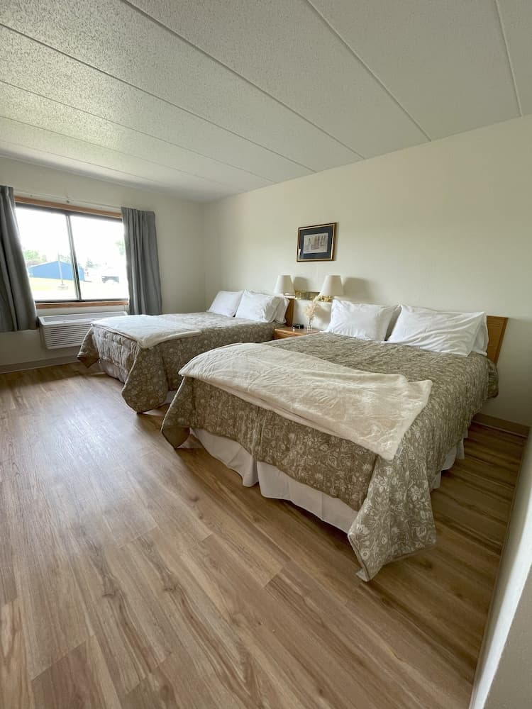 Hygge Inn & Suites interior in Elk Horn, IA — gallery photo 2
