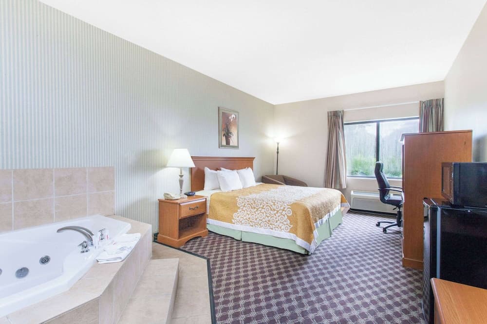 Days Inn & Suites by Wyndham Seaford gallery photo in Seaford, DE — image 19
