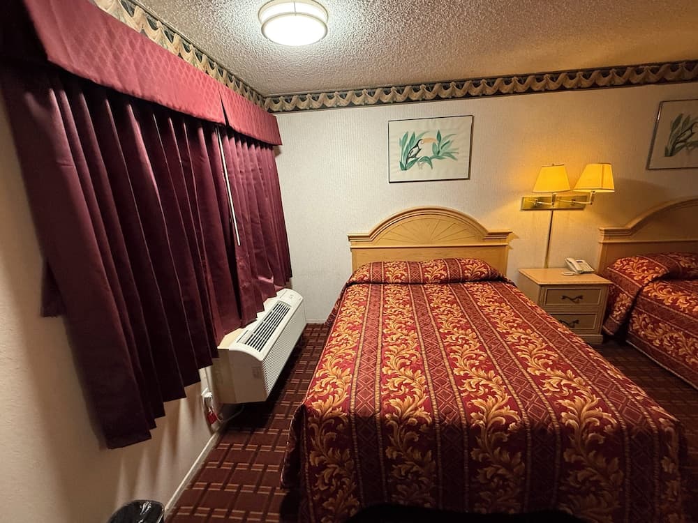 New Budget Inn gallery photo in Victorville, CA — image 33