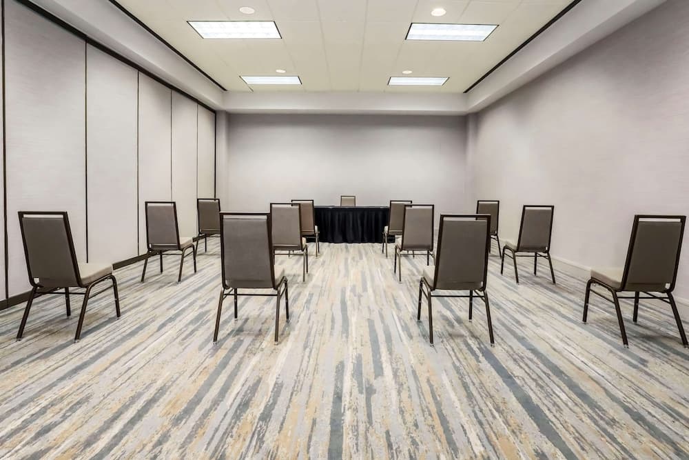 Hilton Richardson Dallas gallery photo in Richardson, TX — image 40
