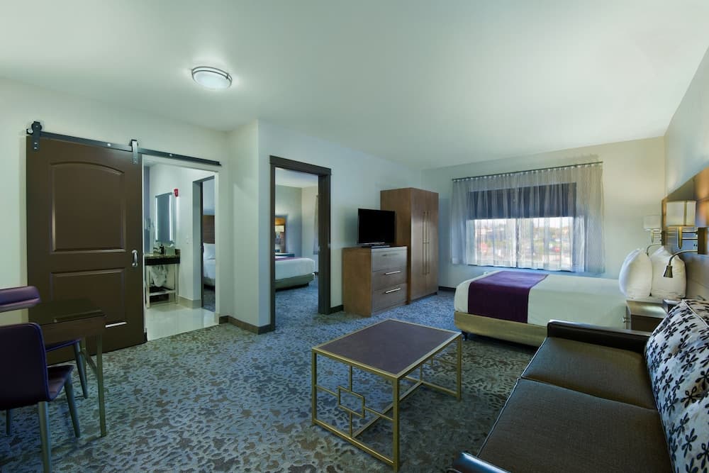 Oxford Suites Sonoma County gallery photo in Rohnert Park, CA — image 32
