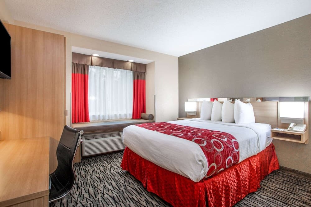Microtel Inn & Suites by Wyndham Charleston WV gallery photo in South Charleston, WV — image 23