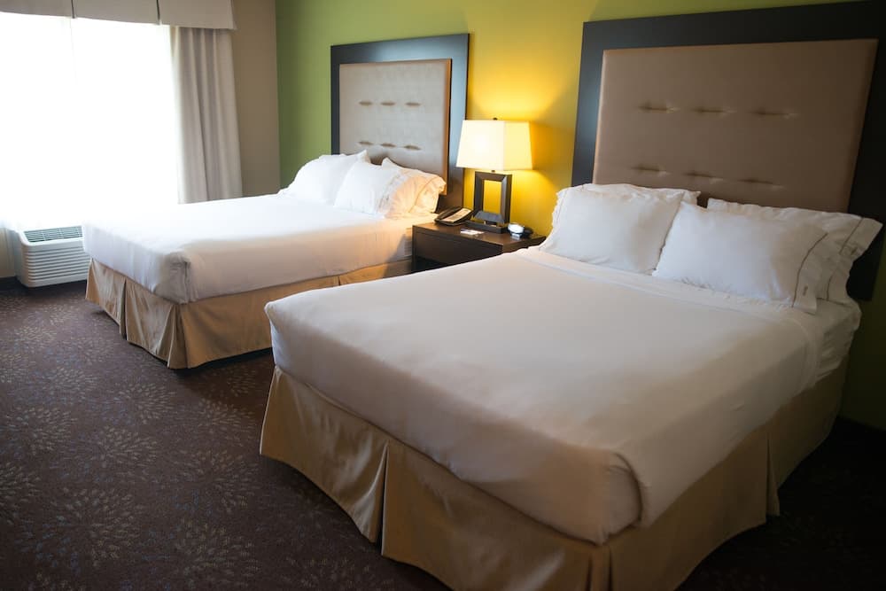 Holiday Inn Express Hotel & Suites Northwood by IHG interior in Northwood, IA — gallery photo 2