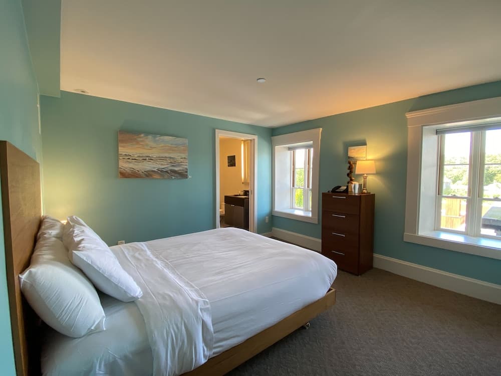 Stone House Inn gallery photo in Little Compton — image 9
