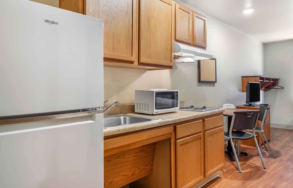 Extended Stay America Select Suites - Laredo property views in Laredo, TX — gallery photo 3