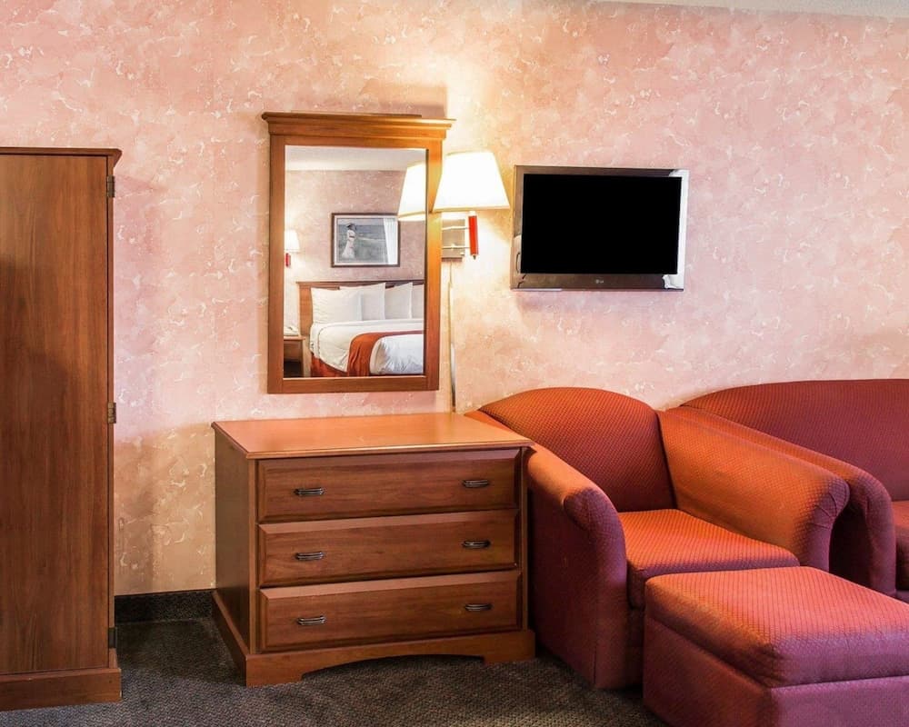 Econo Lodge Longmont East gallery photo in Longmont, CO — image 12