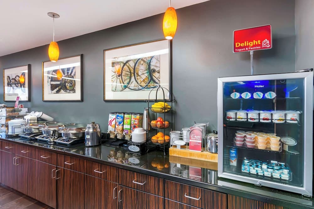 Best Western Plus Olathe Hotel gallery photo in Olathe, KS — image 25