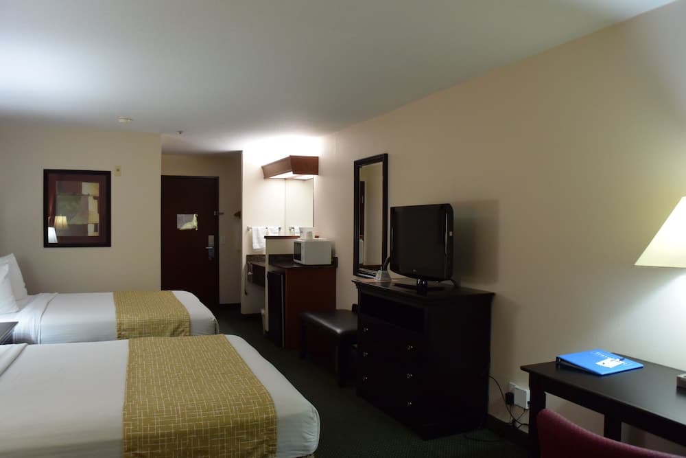 Travelodge Suites by Wyndham Newberg gallery photo in Newberg, OR — image 49