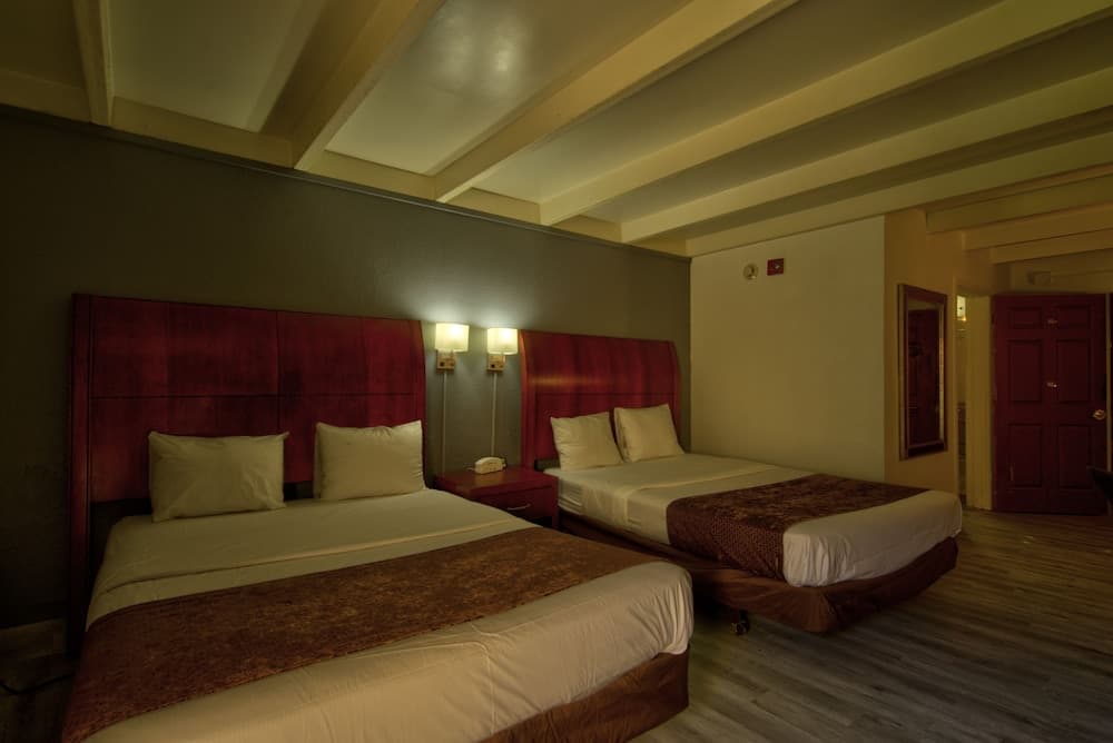 Clearwater Hotel property views in Clearwater, FL — gallery photo 3