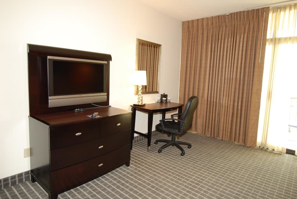 Oakland Airport Executive Hotel gallery photo in Oakland, CA — image 4