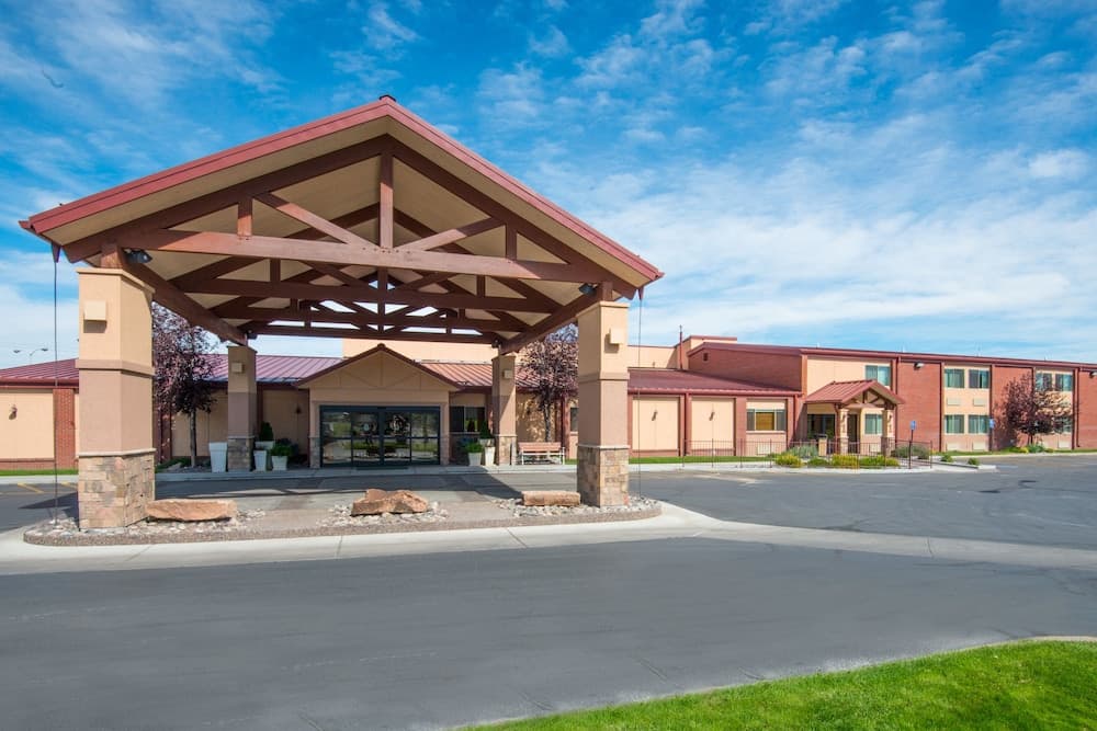 Holiday Inn Riverton by IHG featured exterior or lobby in Riverton, WY — similar hotel
