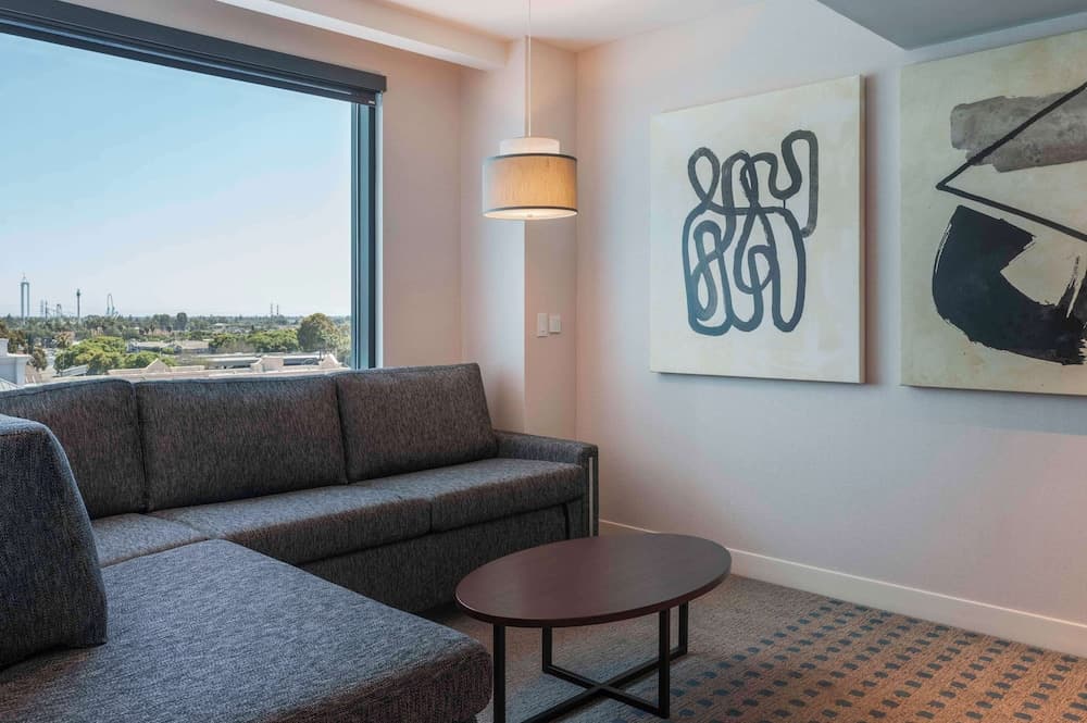 Hilton Buena Park Anaheim property views in Buena Park, CA — gallery photo 3