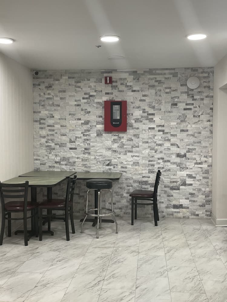 Griffin Inn and Suites property views in Griffin, GA — gallery photo 3