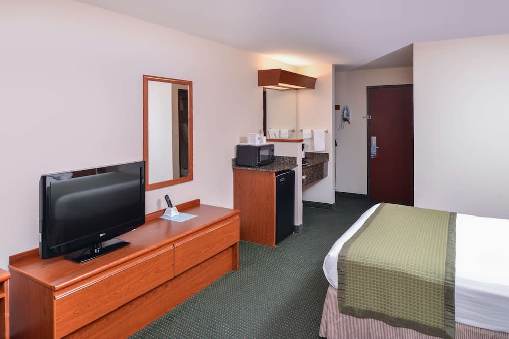 Travelodge Suites by Wyndham Newberg gallery photo in Newberg, OR — image 127
