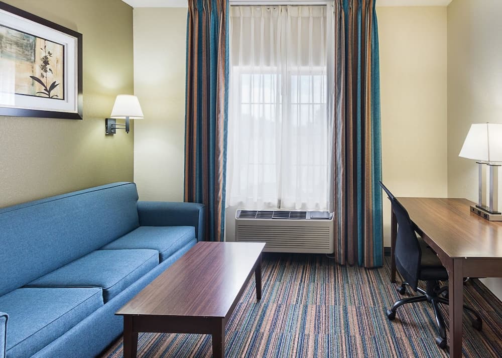 Quality Suites Temple I-35 gallery photo in Temple, TX — image 9