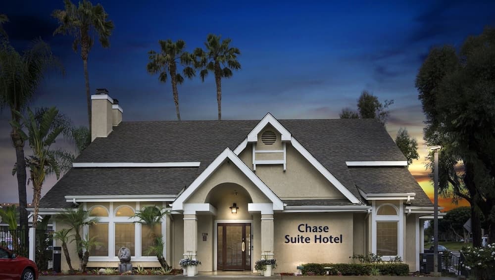 Chase Suites Brea-Fullerton - North Orange County gallery photo in Brea, CA — image 8