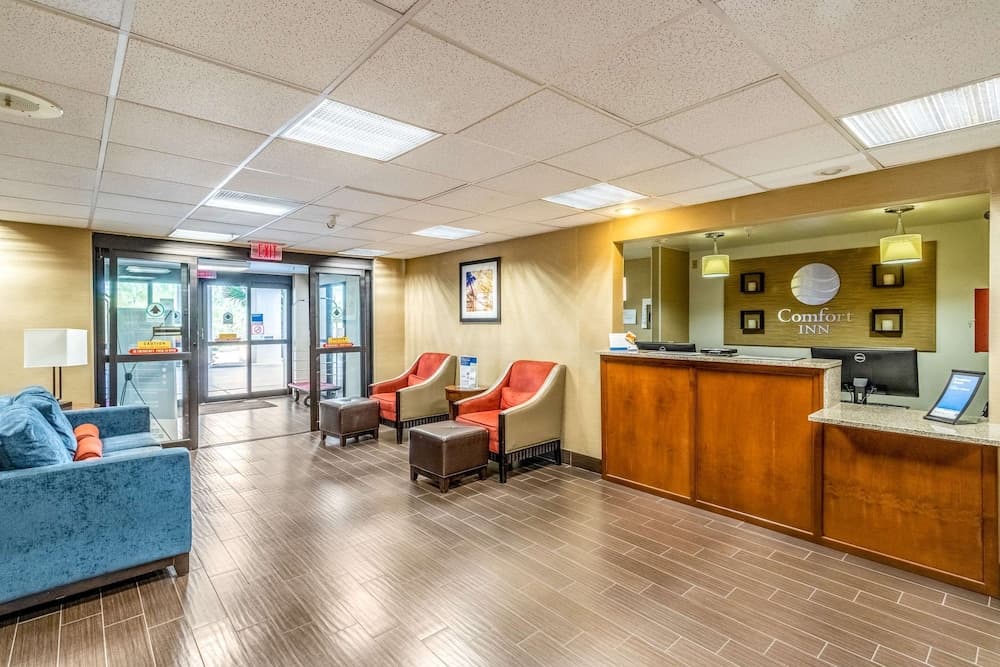 Comfort Inn Tucson Central interior in Tucson, AZ — gallery photo 2