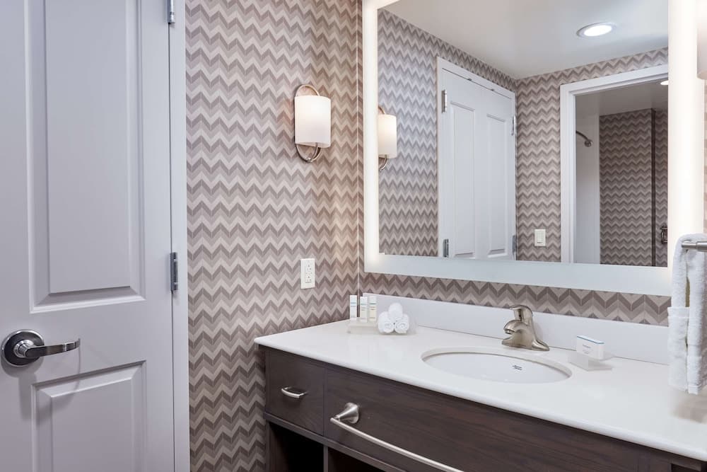 Homewood Suites by Hilton Teaneck Glenpointe gallery photo in Teaneck — image 26
