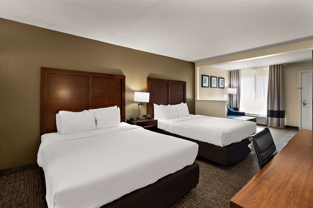 Comfort Inn & Suites Sequoia/Kings Canyon gallery photo in Three Rivers, CA — image 24