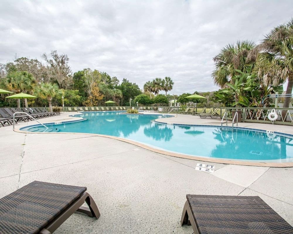 Plantation Resort on Crystal River, Ascend Hotel Collection interior in Crystal River, FL — gallery photo 2