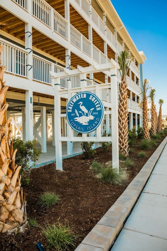 Saltwater Suites gallery photo in Holly Ridge, NC — image 29