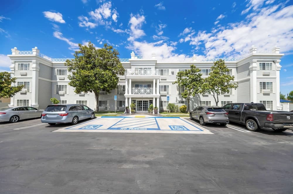 Best Western Executive Inn featured exterior or lobby in Los Banos, CA — similar hotel