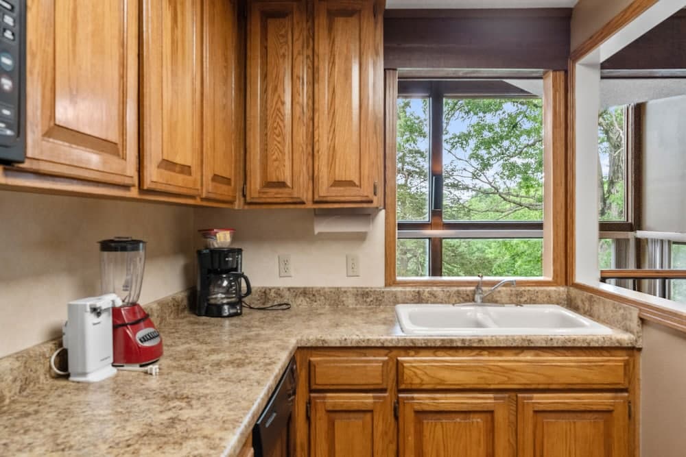 Table Rock Landing Resort property views in Eureka Springs, AR — gallery photo 3