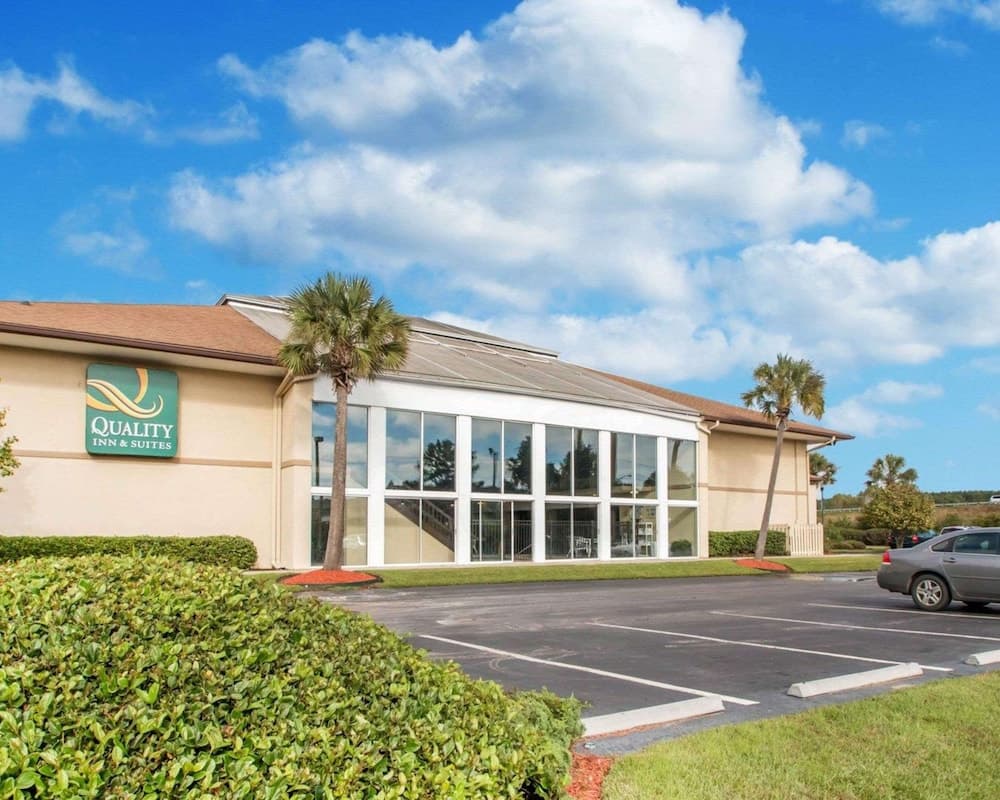 Quality Inn & Suites Ridgeland featured exterior or lobby in Ridgeland, SC — similar hotel