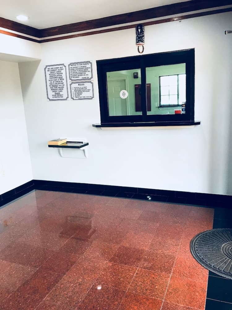 Palace Inn Greenspoint interior in Houston, TX — gallery photo 2