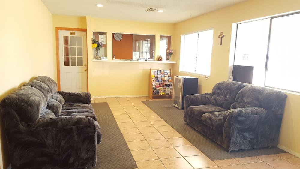 Hotel Breckenridge interior in Breckenridge, TX — gallery photo 2