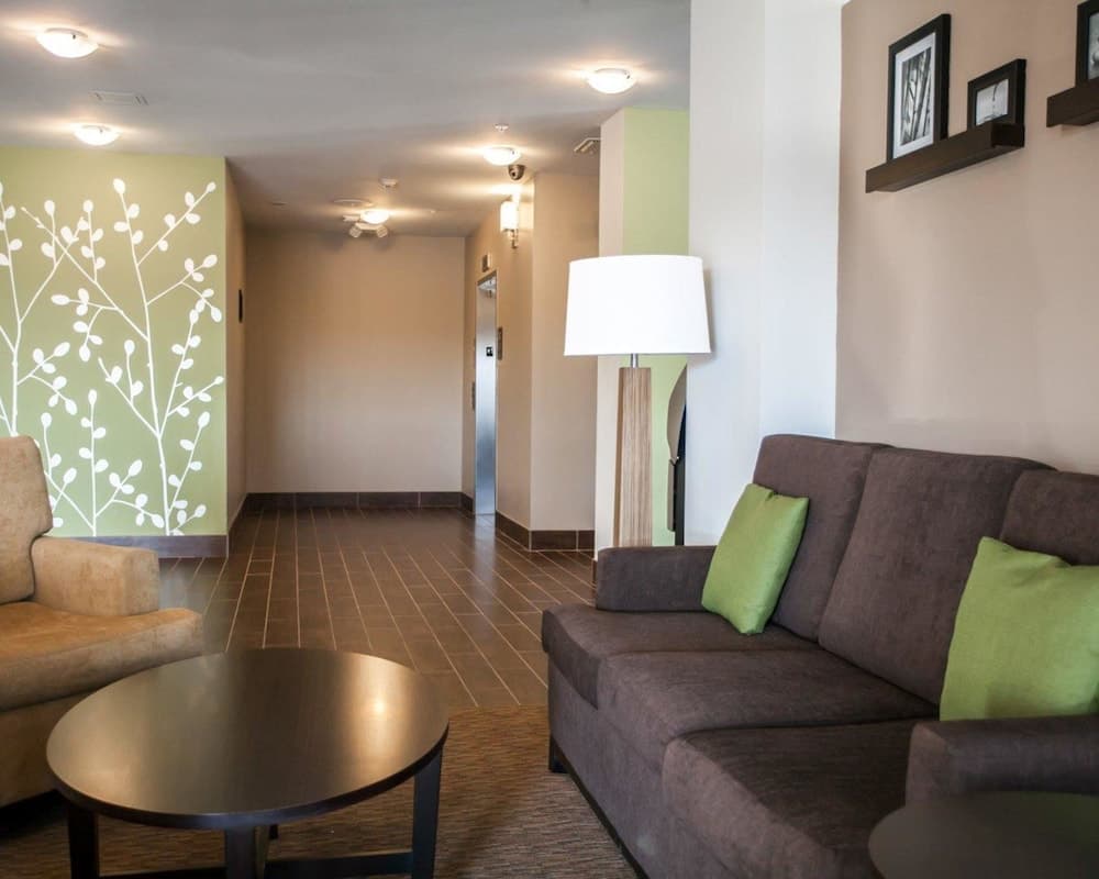 Sleep Inn & Suites Gulfport property views in Gulfport, MS — gallery photo 3