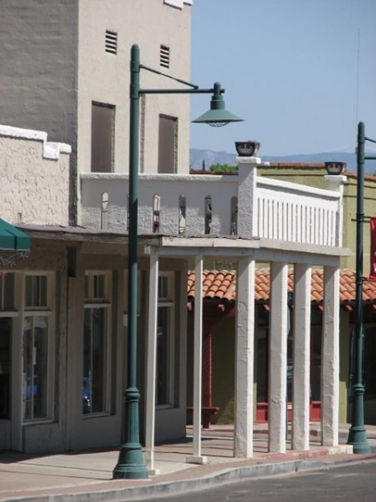 Cottonwood Hotel featured exterior or lobby in Cottonwood, AZ — similar hotel