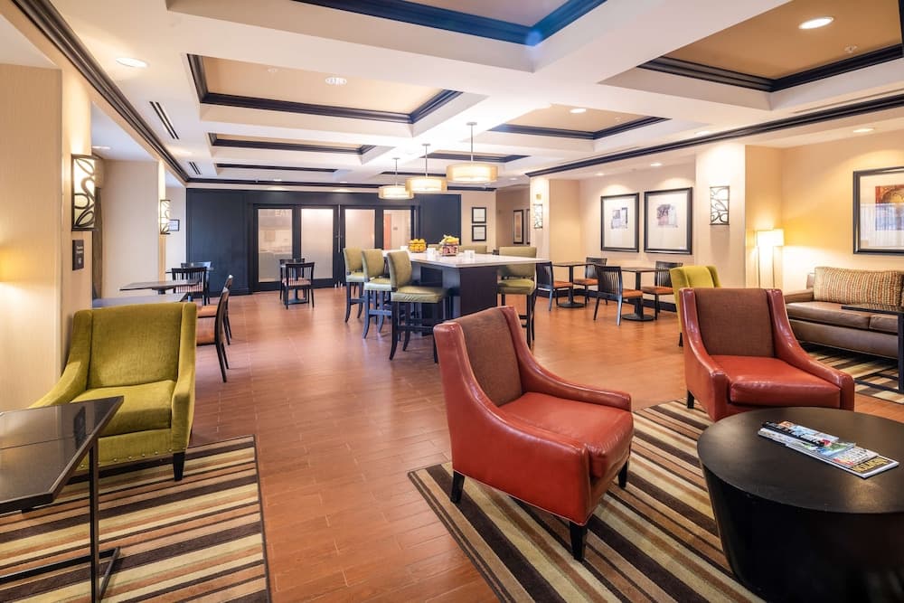 Hampton Inn Covington, GA interior in Covington, GA — gallery photo 2
