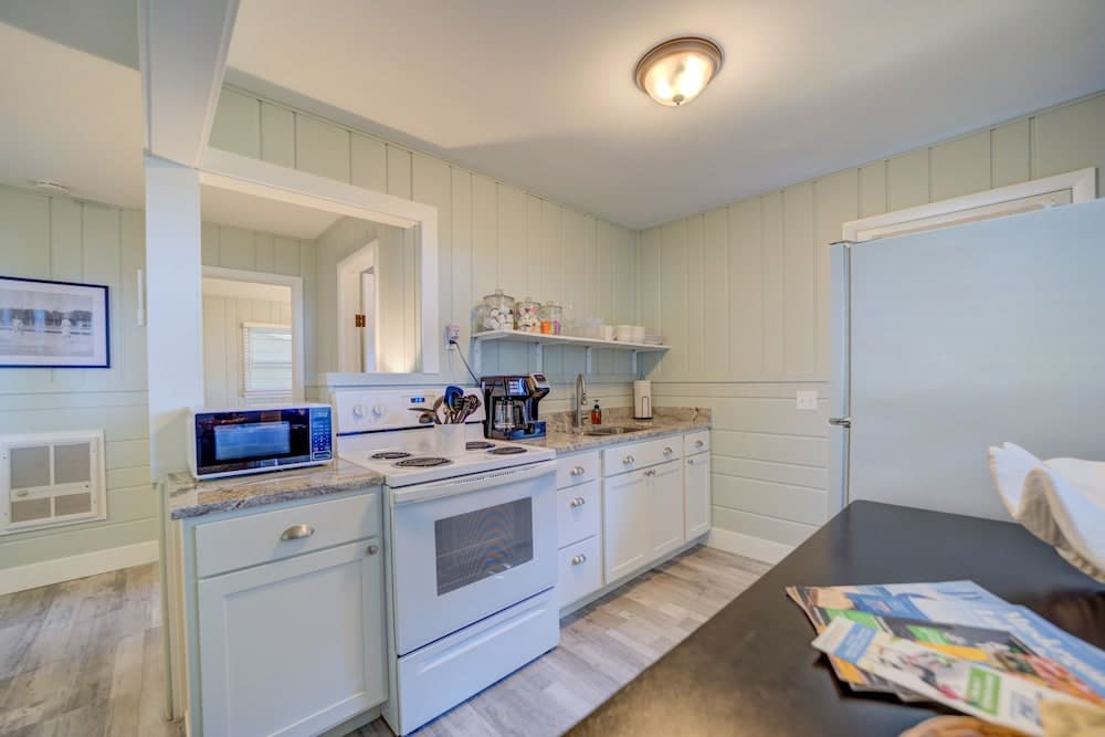 Scenic Drive Resort by DreamStay gallery photo in Muskegon, MI — image 97