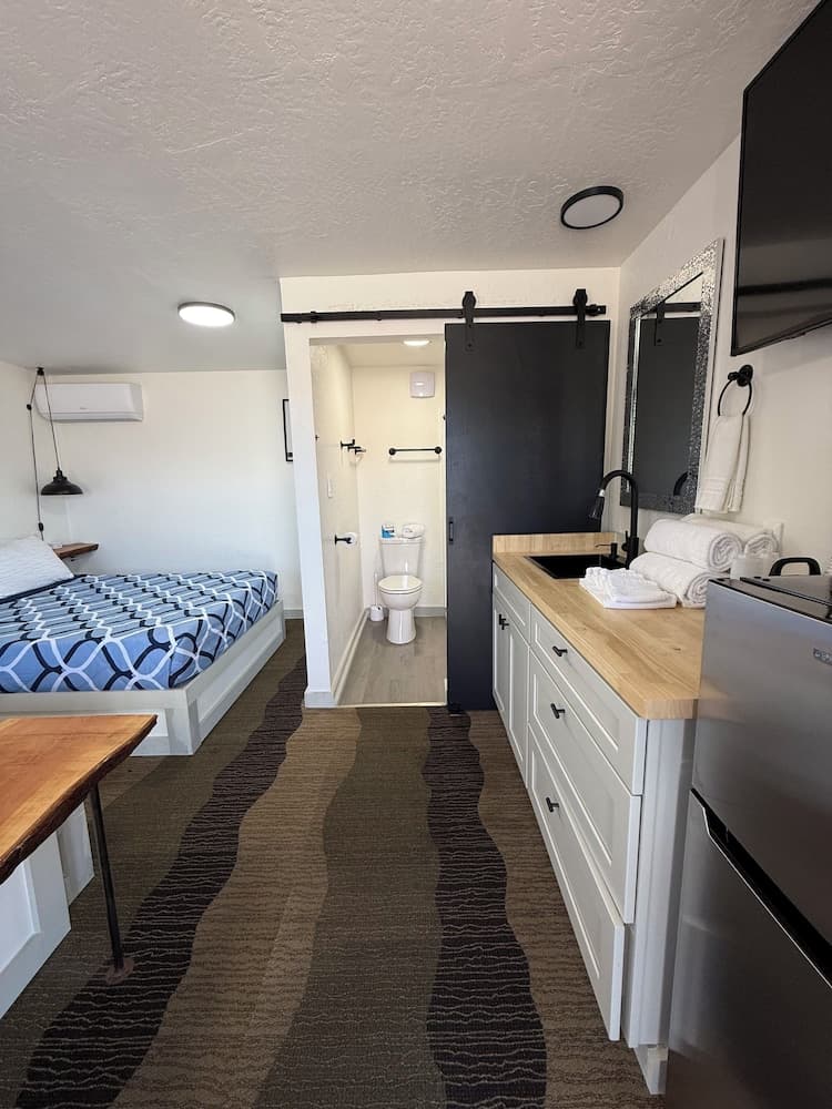 Silverwood Lodge property views in Athol, ID — gallery photo 3