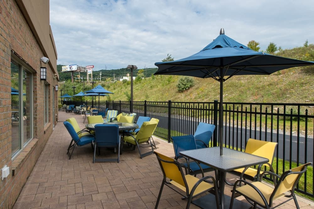 Holiday Inn Express Hotel and Suites Scranton by IHG gallery photo in Scranton, PA — image 15