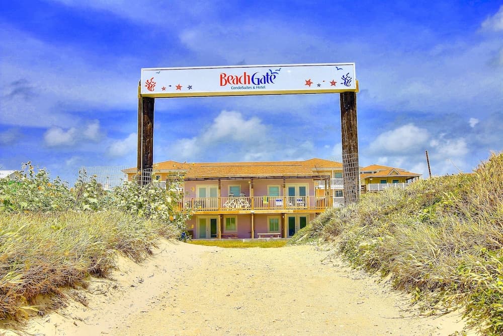 Beachgate Condo Suites And Hotel 512a+512b 2 Bedroom Condo — hotel in Port Aransas, Texas