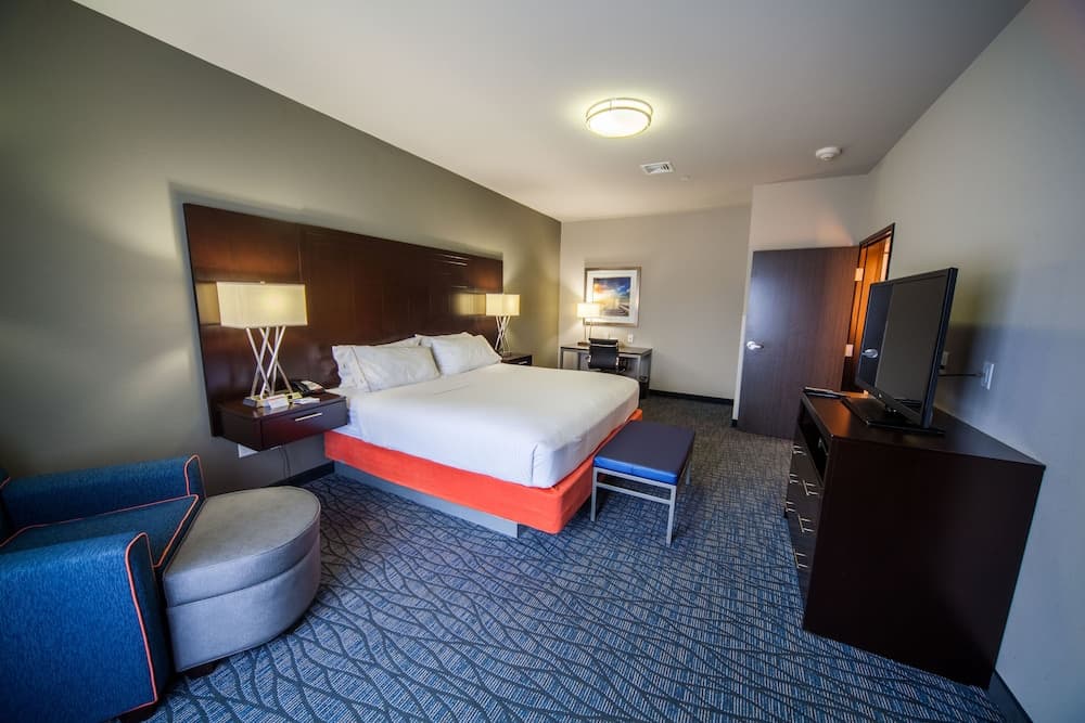 Holiday Inn Express & Suites Oklahoma City Southeast I-35 by IHG interior in Oklahoma City, OK — gallery photo 2